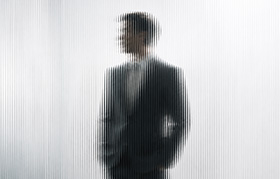 “매력적인 사람이 더 사교적일 것”
리더 선발에 외모 편향 효과 작용