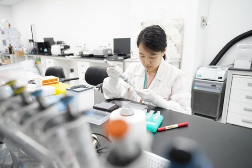Quadmedicine Unveils Next-Gen Microneedle Drug Delivery Platform