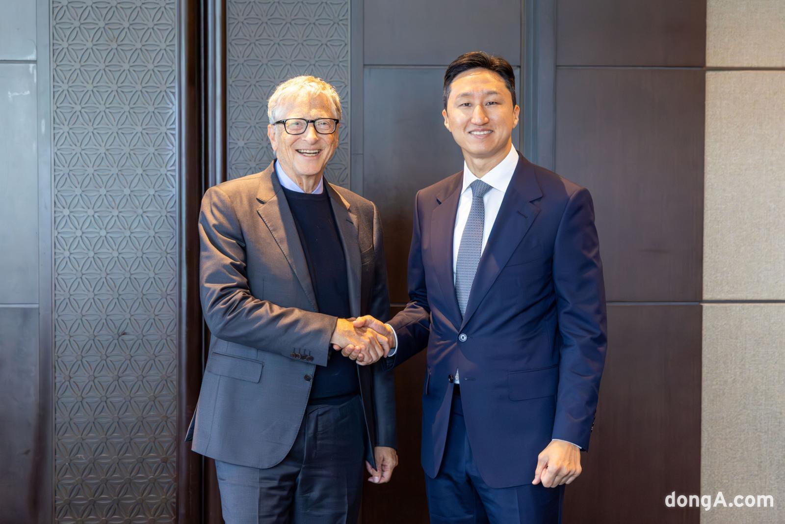 Bill Gates, HD Hyundai Discuss Small Nuclear Reactor Partnership