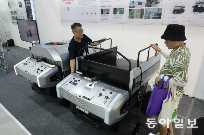 Autonomous Robot Transports 300kg, Aiding Workers