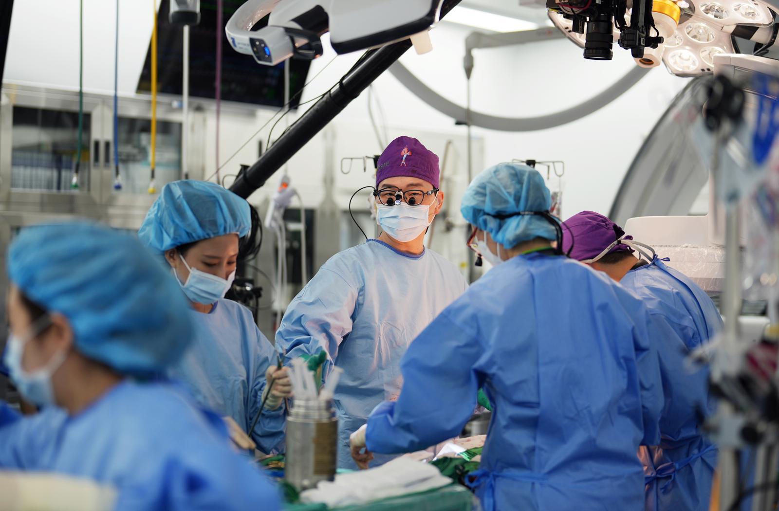 Aortic Disease Team Achieves 2,000 Surgeries Fastest