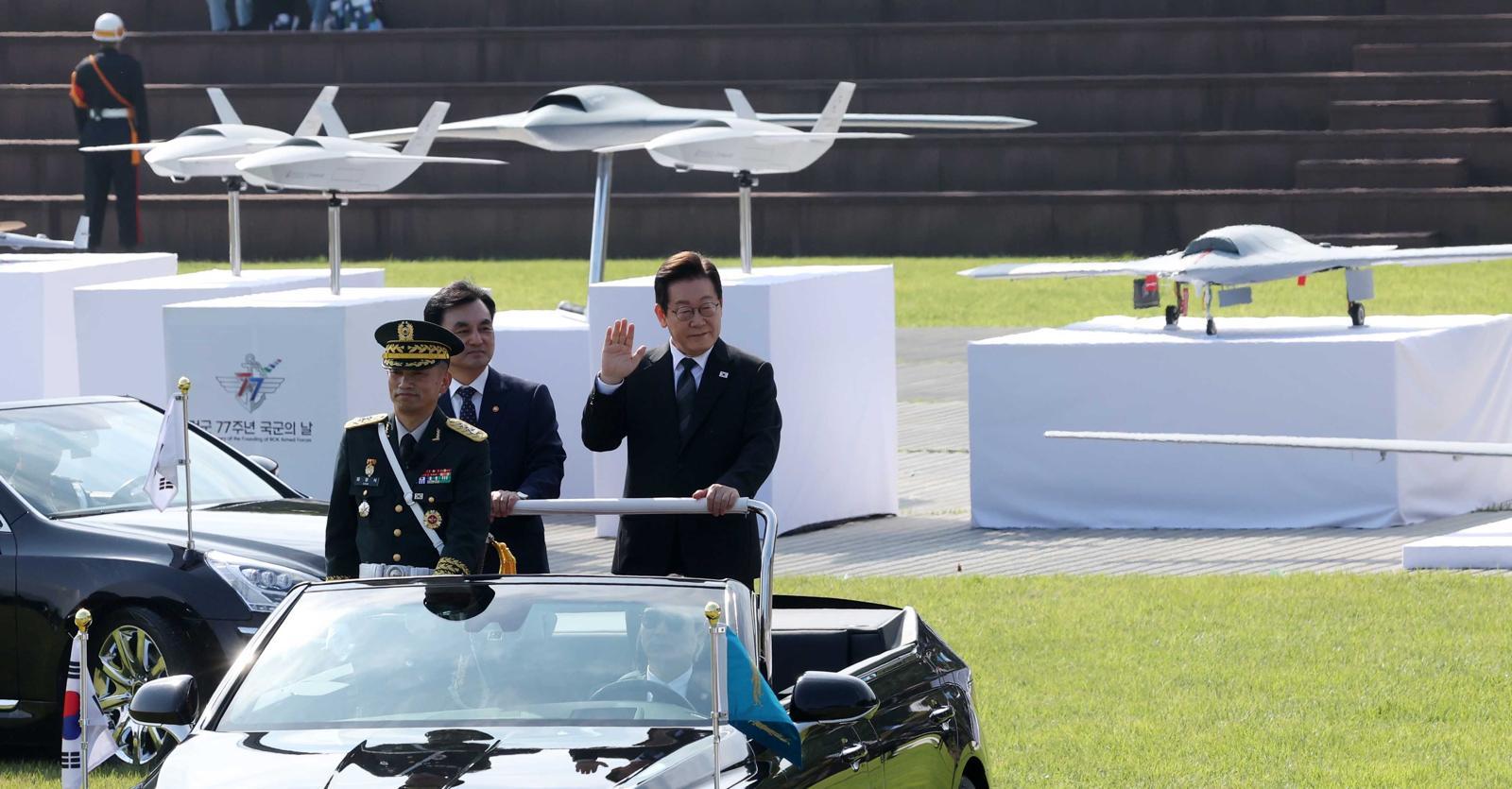 Stealth Drone, Electronic Warfare UAV Squadron Unveiled