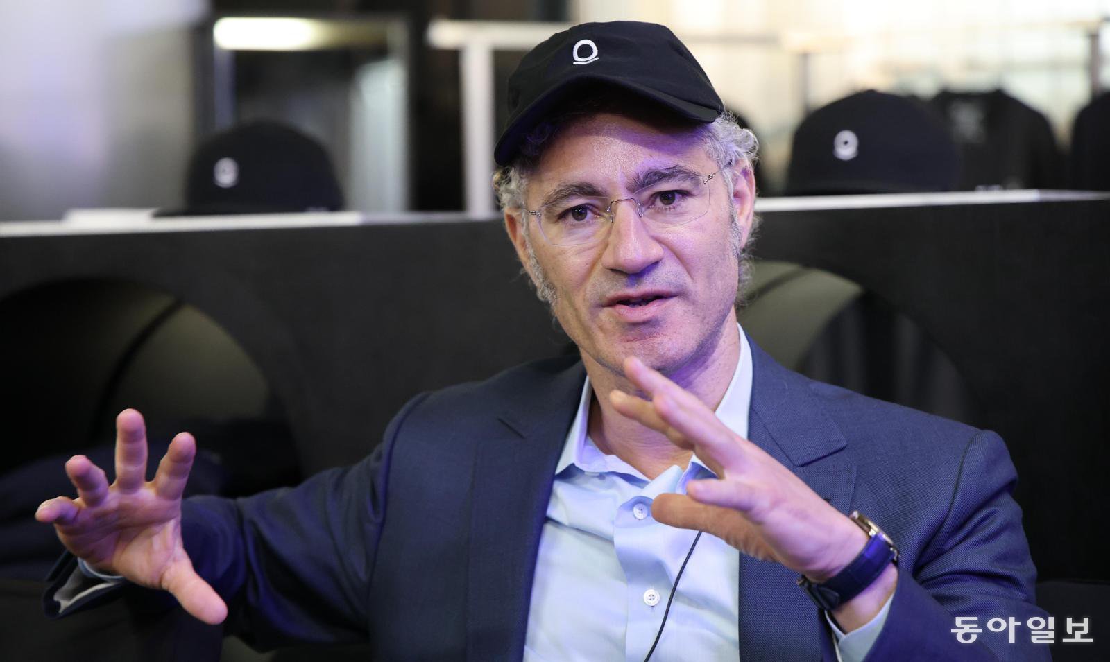 Palantir Founder: Korea's AI Strategy Needs Uniqueness