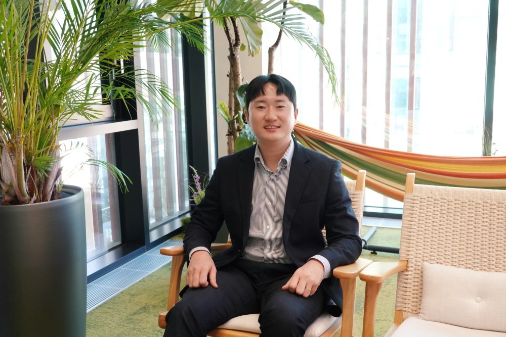 "Camter Aims to Lead K-Camping Experience"