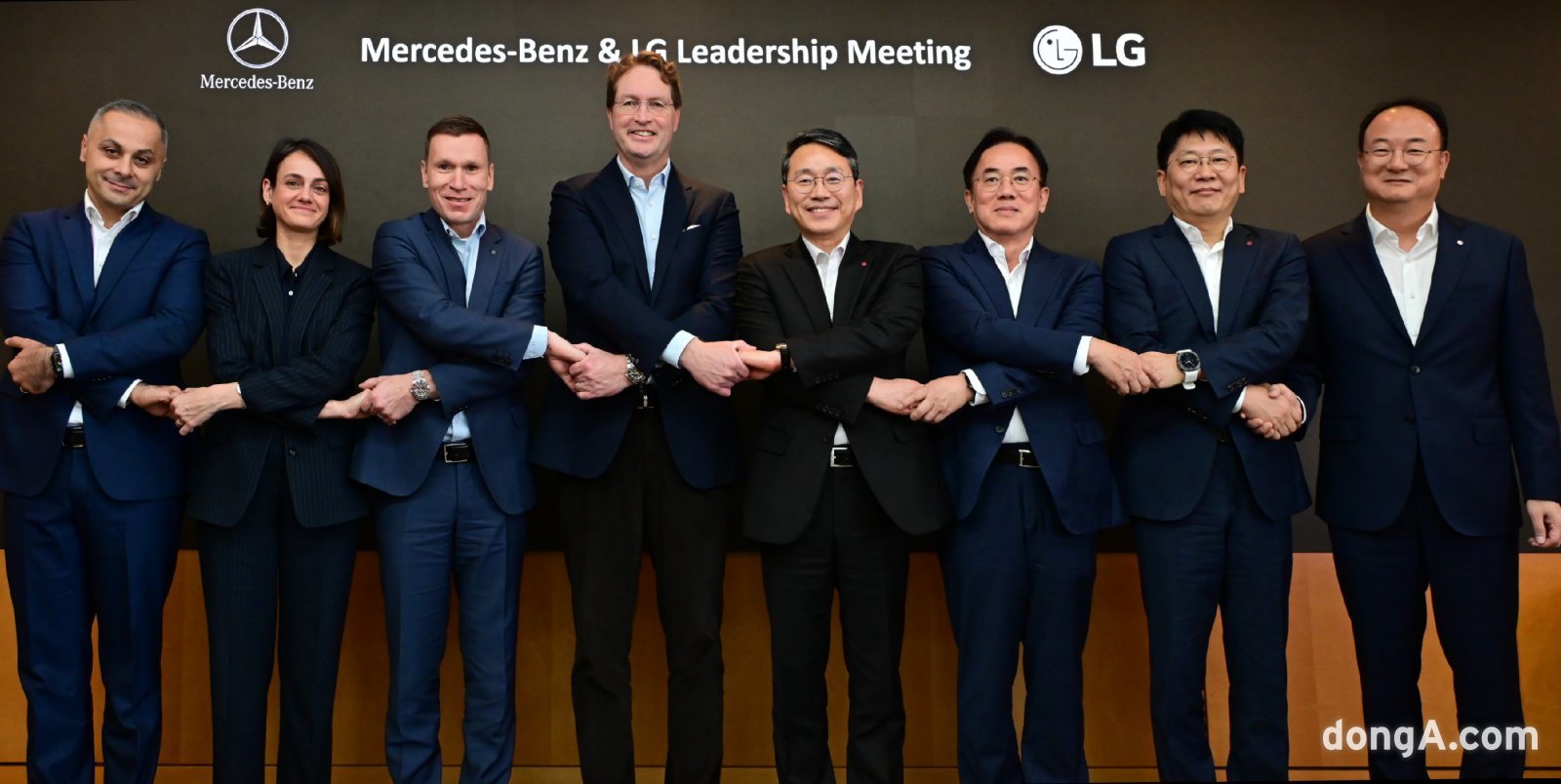 Mercedes-Benz, LG Group Chairmen Discuss Mobility Cooperation