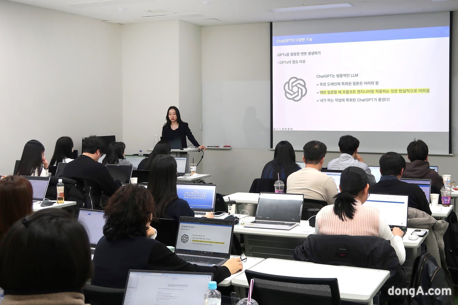 유베이스그룹, ‘AI 적용’ 일하는 방식 바꾼다… 사람 중심 AI협업 모델 본격화