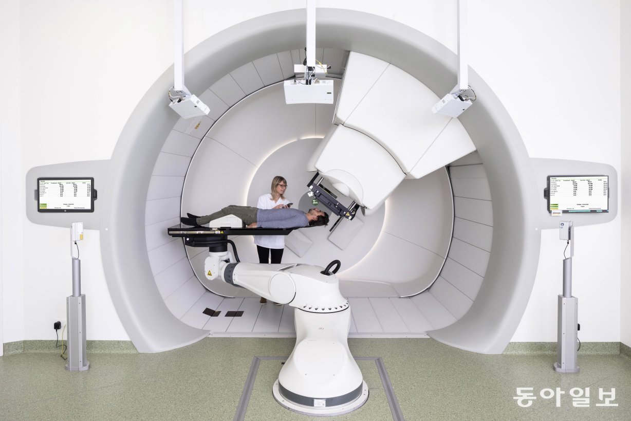 Proton Therapy Destroys Cancer Cells with Precision