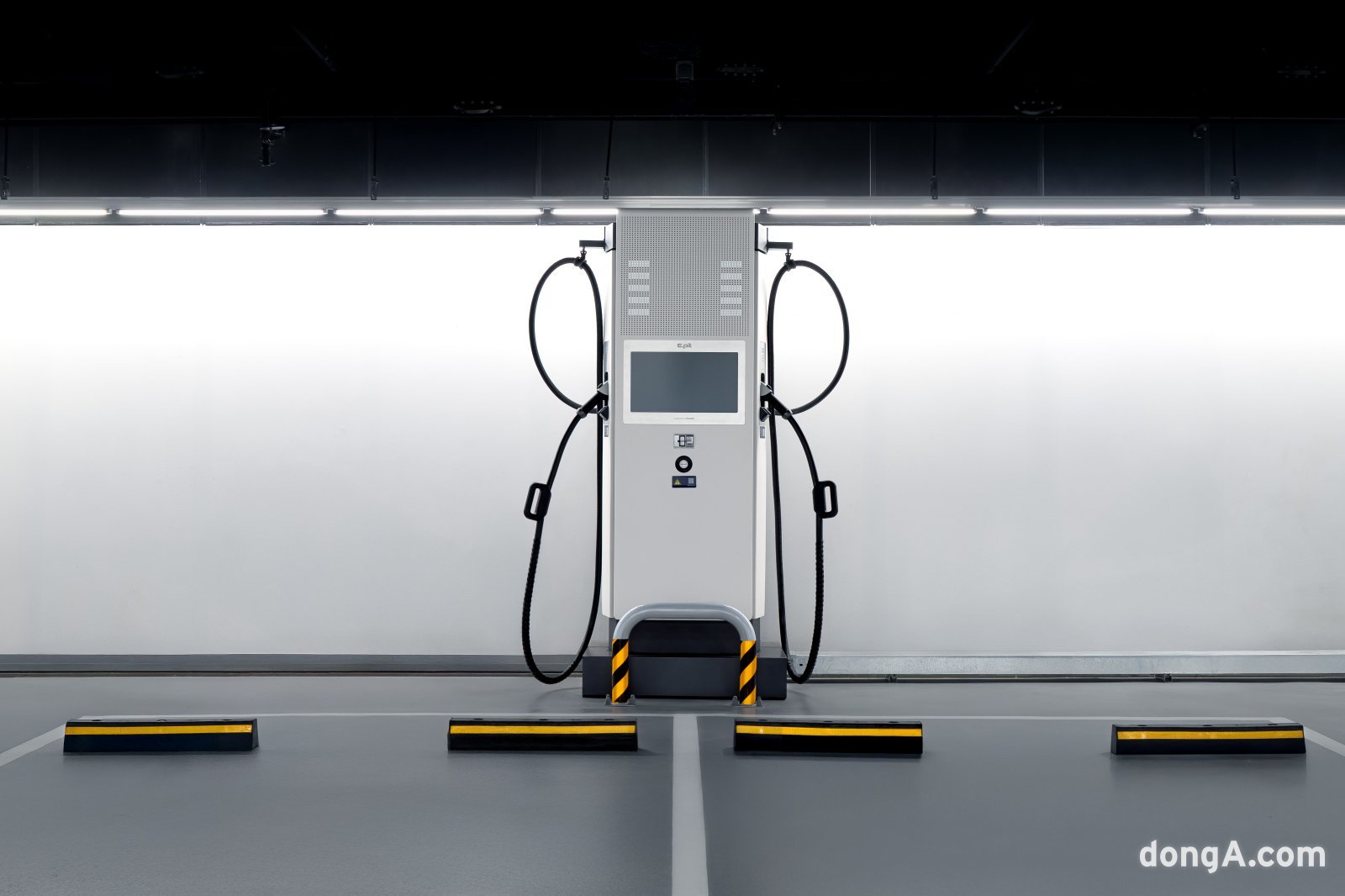 Hyundai Group's 200kW EV Charger Earns First EV?Q认证