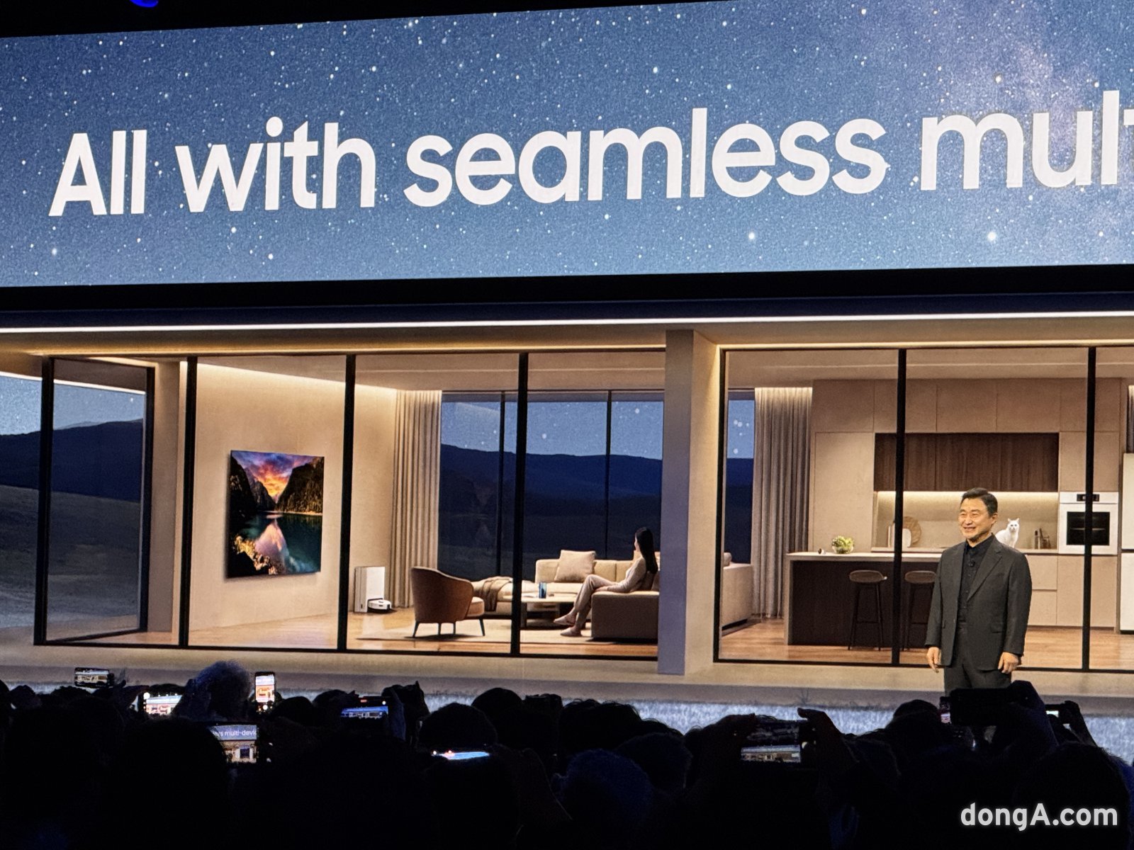 Samsung’s ‘First Look’ Draws Crowds, AI Home Reality