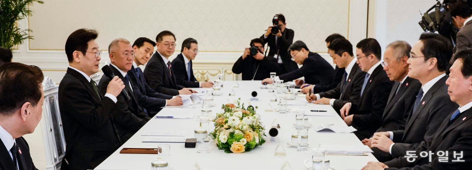 Top 10 Conglomerates Pledge KRW 270 Trillion for Regions