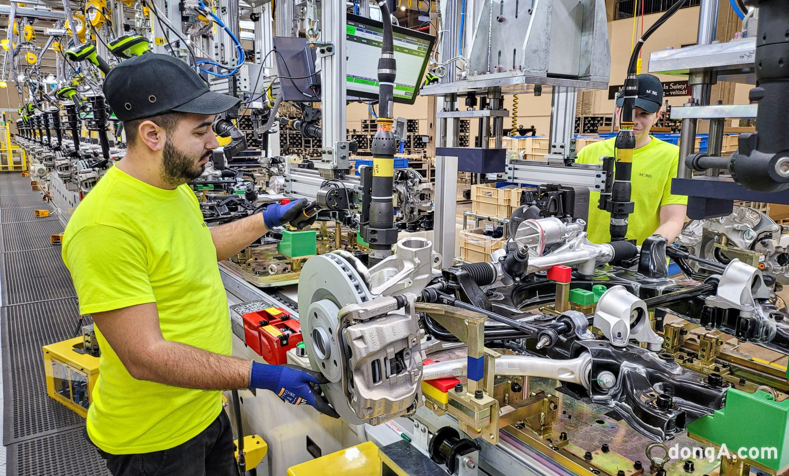 Hyundai Mobis Hungary Plant Starts, to Supply Mercedes