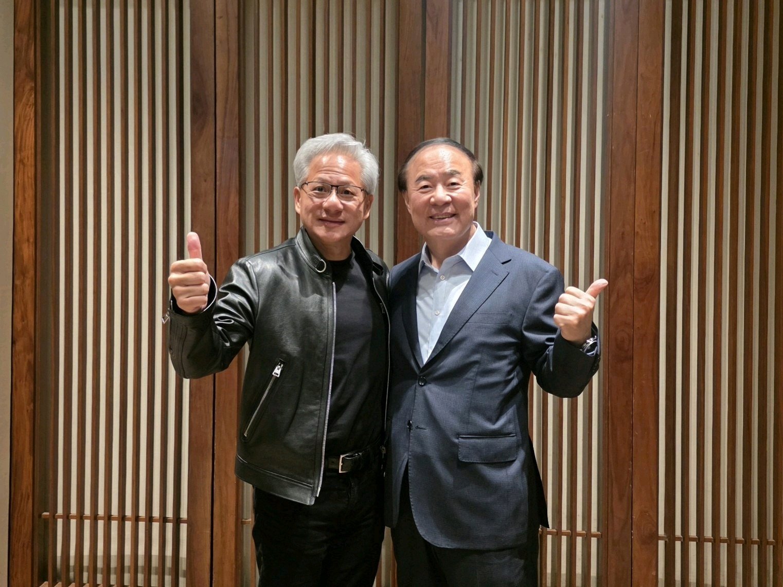 Samsung’s Jun Young-hyun Discusses HBM4 Supply With Jensen Huang