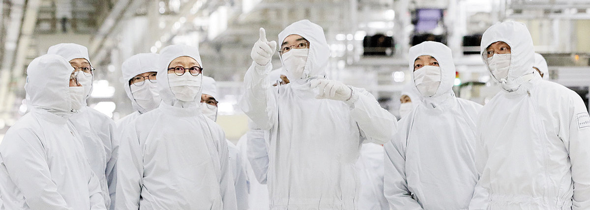 Samsung HBM4 Sales Top $1 Billion in 130 Days