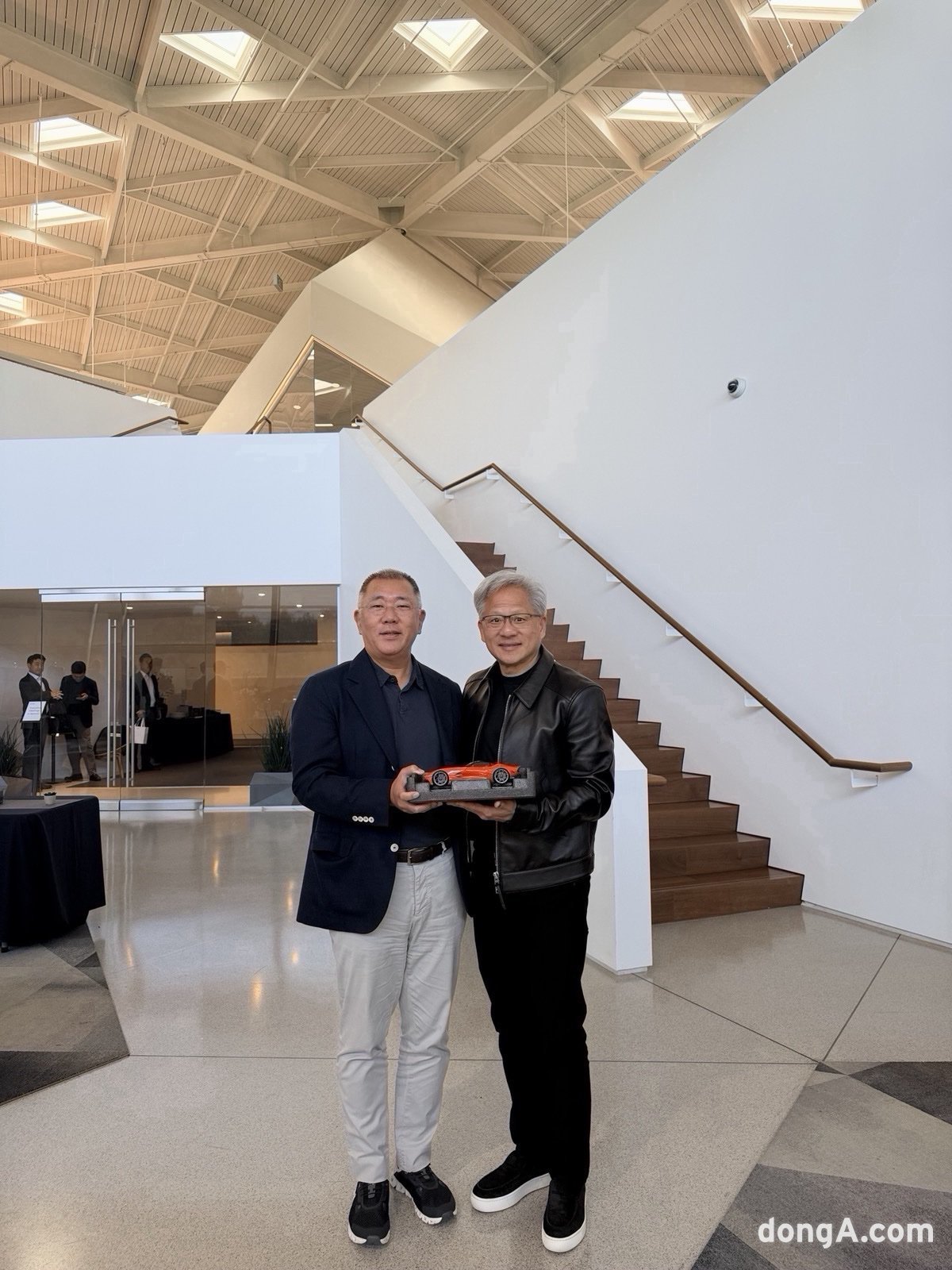 Hyundai’s Chung Euisun, Nvidia’s Huang Discuss Robots, AVs