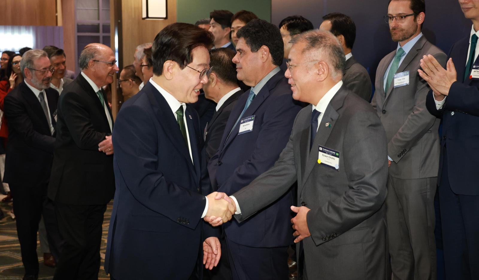 Yoon: Korea, Brazil ‘Like Brothers,’ Seek Civil Aviation, Minerals, K-Beauty Cooperation