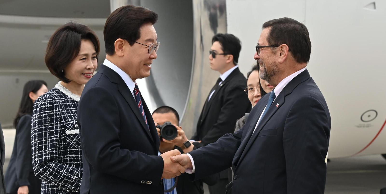 Yoon Pushes Korea-Chile FTA Upgrade, Minerals MOU