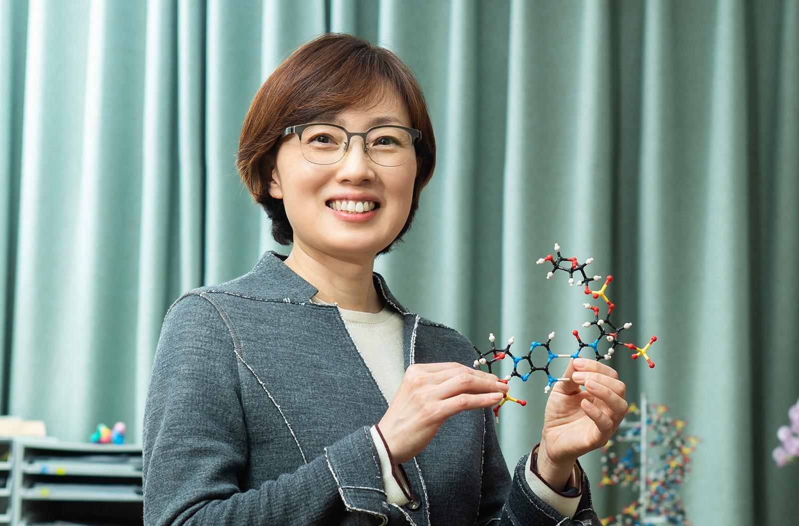 Korean Team Triples mRNA Efficacy Using Viral Mechanism