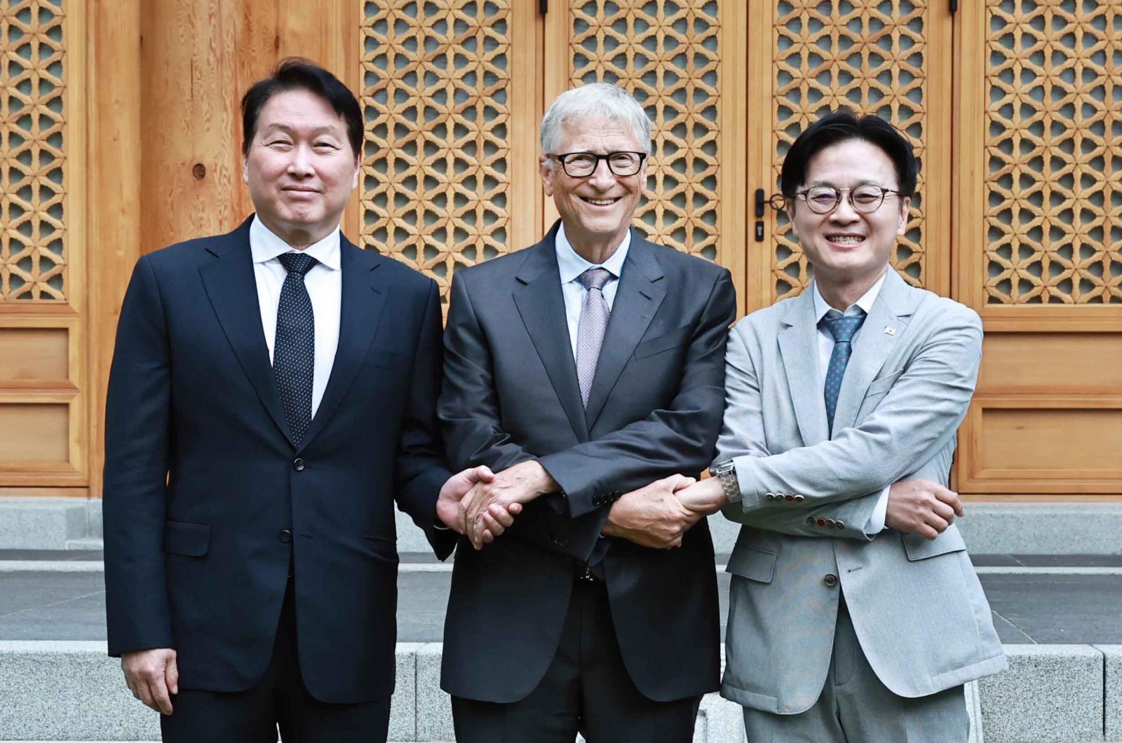 Gates in Seoul Calls for Next-Gen AI-Era SMR Cooperation