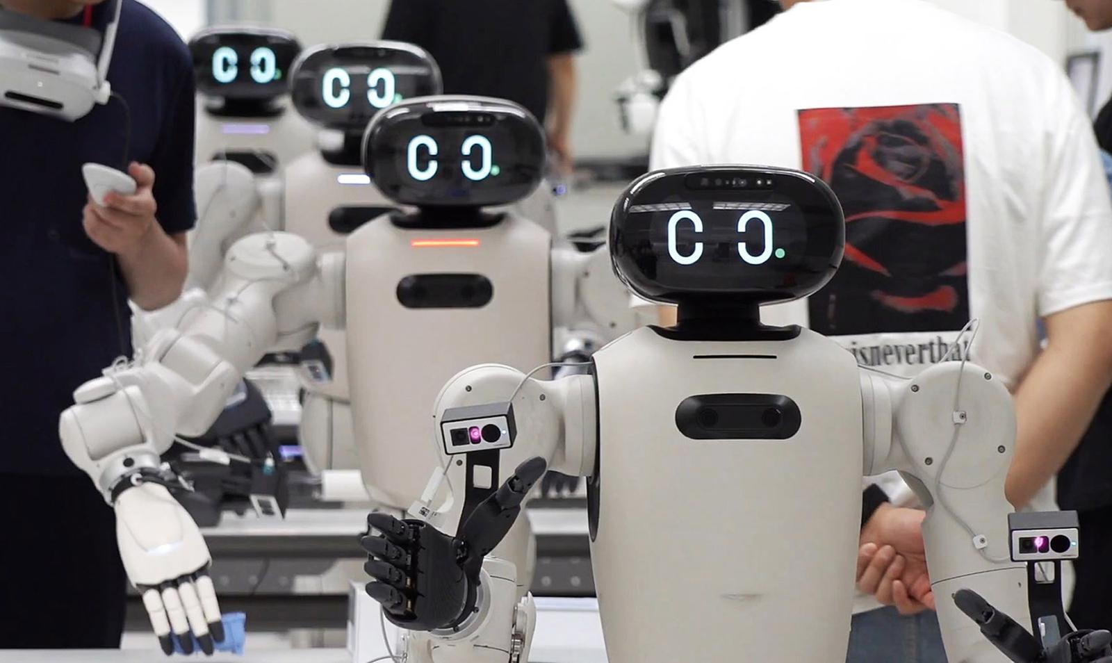 Robot Race Shifts From Vision to Dexterous Hands